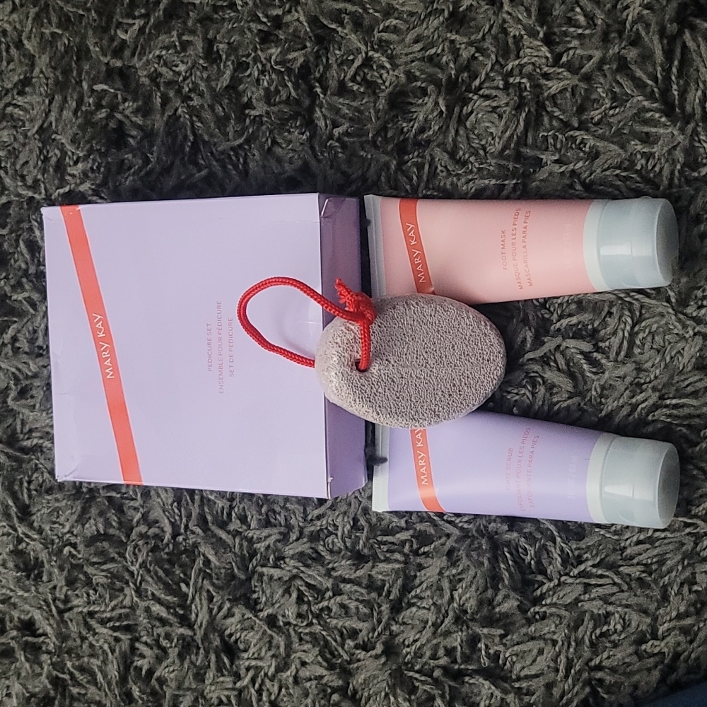 👣NIB MaryKay Pedicure Set👣